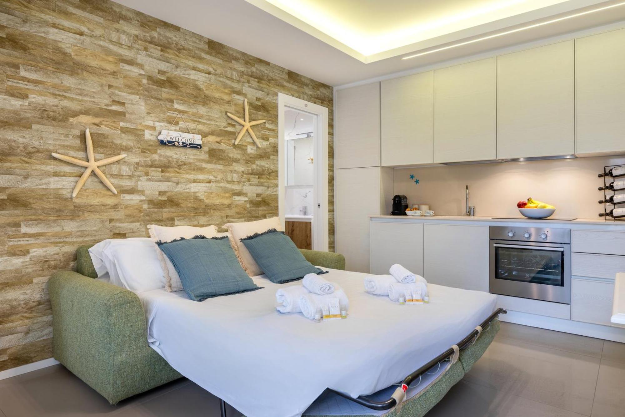 Cozy Marine Apt With Jacuzzi - 250Mt From Sea โปลีญาโนอามาเร ภายนอก รูปภาพ