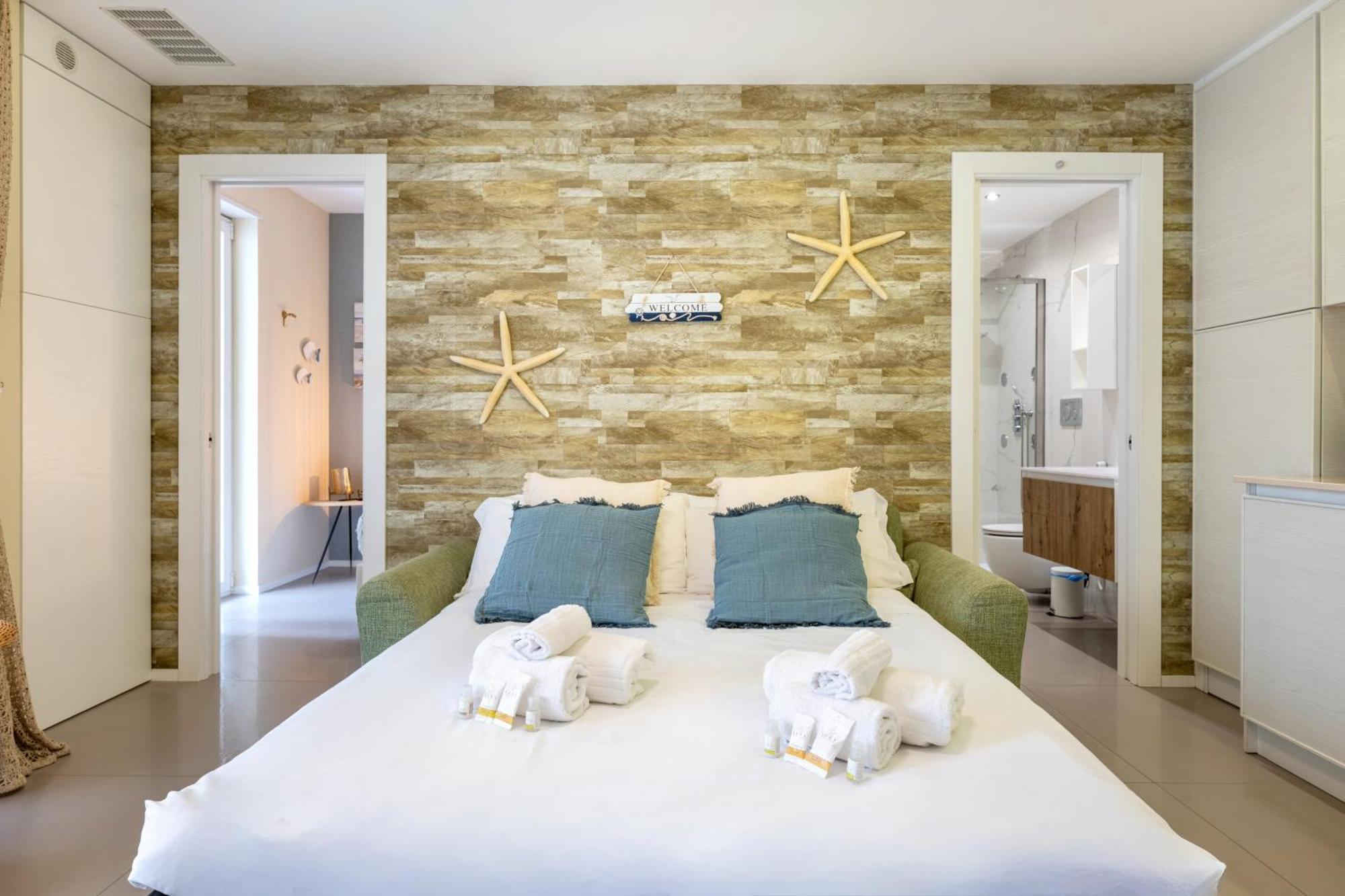 Cozy Marine Apt With Jacuzzi - 250Mt From Sea โปลีญาโนอามาเร ภายนอก รูปภาพ
