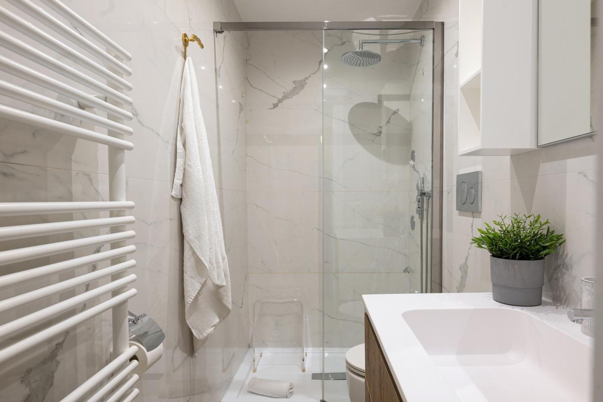Cozy Marine Apt With Jacuzzi - 250Mt From Sea โปลีญาโนอามาเร ภายนอก รูปภาพ